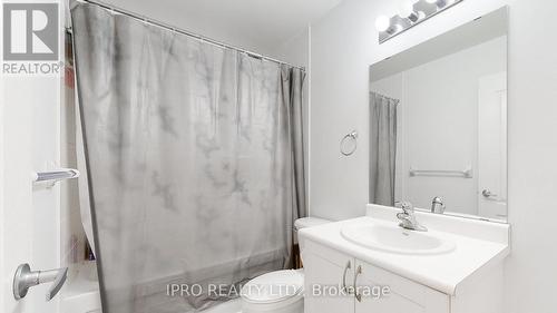 106 - 4 Elsinore Path, Toronto, ON - Indoor Photo Showing Bathroom