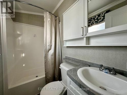 #13 Agl -1235 Villiers Line, Otonabee-South Monaghan, ON - Indoor Photo Showing Bathroom