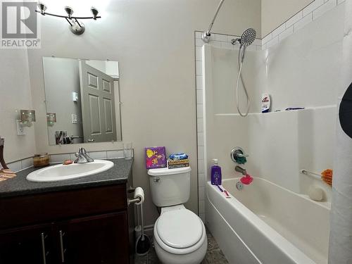 1528 117 Avenue, Dawson Creek, BC - Indoor Photo Showing Bathroom