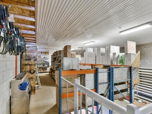 Warehouse - 308 Ch. De La Traverse, Sainte-Anne-Des-Plaines, QC 