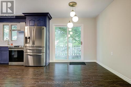 18 Kennedy Dr, Kawartha Lakes, ON - Indoor Photo Showing Kitchen