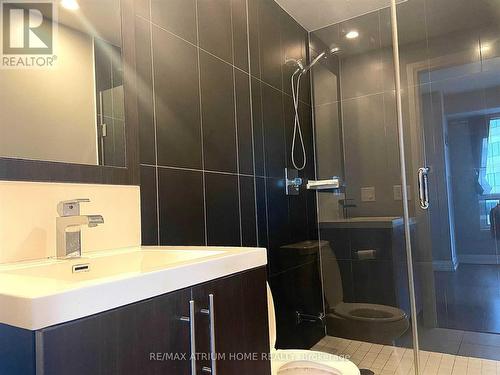 1210 - 2 Anndale Drive, Toronto, ON - Indoor Photo Showing Bathroom