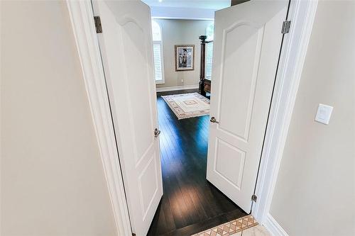 15 Silver Maple Drive, Ancaster, ON - Indoor Photo Showing Other Room