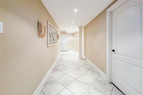 15 Silver Maple Drive, Ancaster, ON - Indoor Photo Showing Other Room