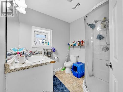 3329 Sandwich Street, Windsor, ON - Indoor Photo Showing Bathroom