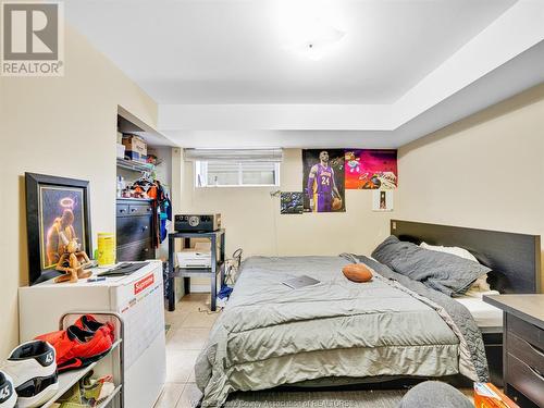 1009 California Avenue, Windsor, ON - Indoor Photo Showing Bedroom
