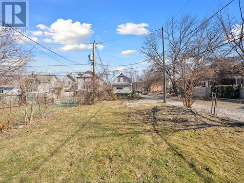 564 Curry Avenue, Windsor, ON - Outdoor With View