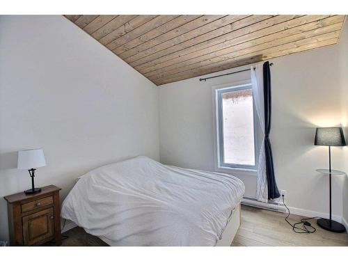 Bedroom - 111 Rue Duguay, Rivière-Bonaventure, QC - Indoor Photo Showing Bedroom