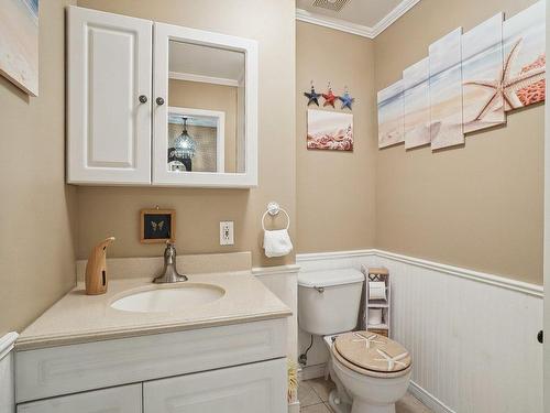 Powder room - 78 Rue Du Commandant, Blainville, QC - Indoor Photo Showing Bathroom