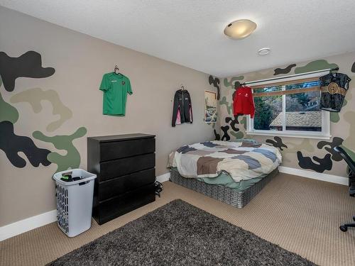 6221 Averill Dr, Duncan, BC - Indoor Photo Showing Bedroom
