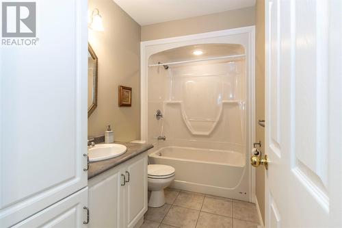 5 Falcon Place, St. John'S, NL - Indoor Photo Showing Bathroom