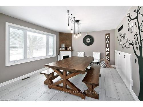 26 Edith Ave, Grey Highlands, ON - Indoor Photo Showing Dining Room