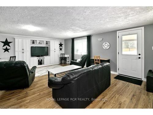 26 Edith Ave, Grey Highlands, ON - Indoor Photo Showing Other Room