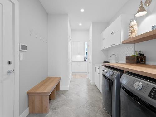 362 Rue Cheval Noir, Kamloops, BC - Indoor Photo Showing Kitchen With Upgraded Kitchen