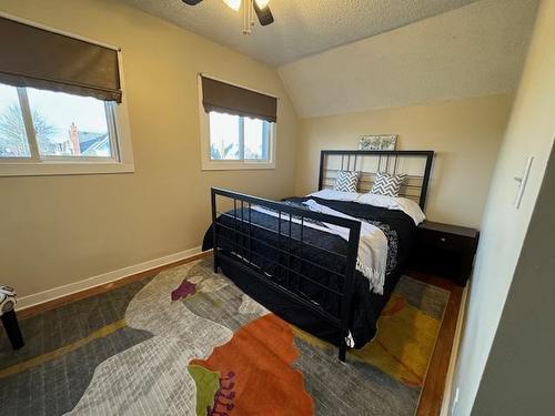 324 Dease Street, Thunder Bay, ON - Indoor Photo Showing Bedroom