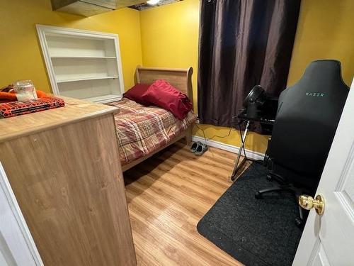324 Dease Street, Thunder Bay, ON - Indoor Photo Showing Bedroom