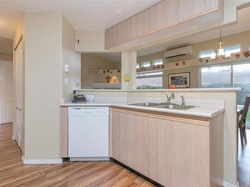 35-9933 Chemainus Rd, Chemainus, BC - Indoor Photo Showing Kitchen With Double Sink