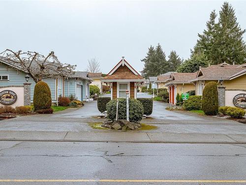 35-9933 Chemainus Rd, Chemainus, BC - Outdoor With Facade