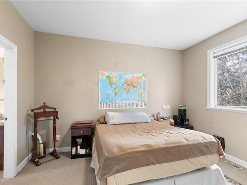 629 7Th St, Nanaimo, BC - Indoor Photo Showing Bedroom