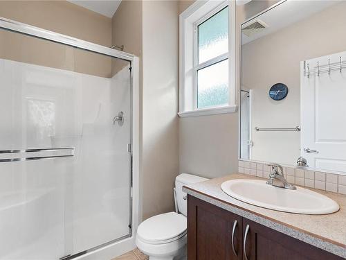 629 7Th St, Nanaimo, BC - Indoor Photo Showing Bathroom