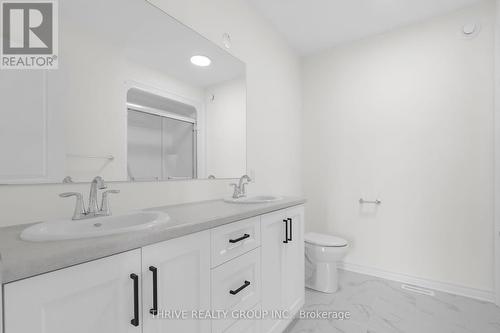 64 Basil Crescent S, Middlesex Centre, ON - Indoor Photo Showing Bathroom