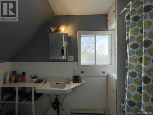 27 King Street, Grand Manan, NB - Indoor Photo Showing Bathroom
