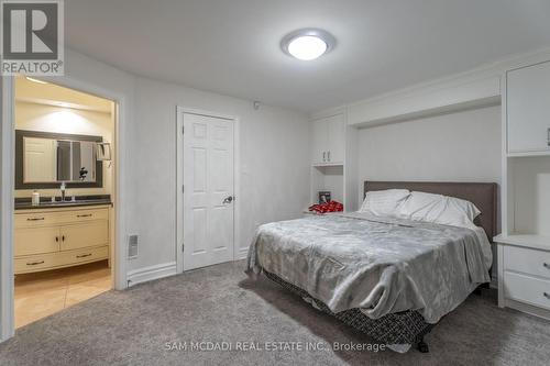 816 Meadow Wood Rd, Mississauga, ON - Indoor Photo Showing Bedroom
