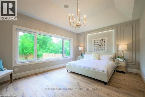 157 Windermere Road, London, ON - Indoor Photo Showing Bedroom