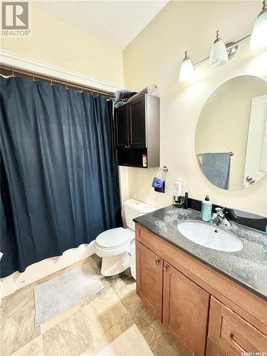 7 211 20Th Street W, Prince Albert, SK - Indoor Photo Showing Bathroom