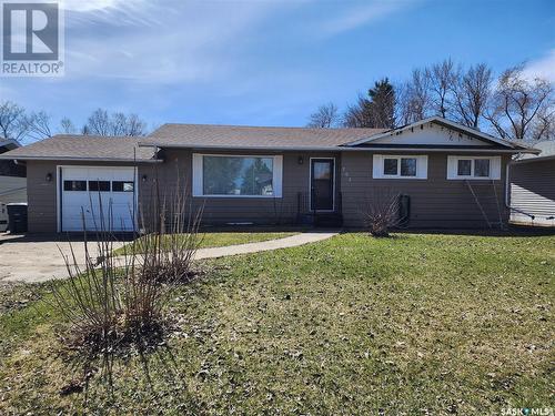 707 Grey Avenue, Grenfell, SK - Outdoor With Facade