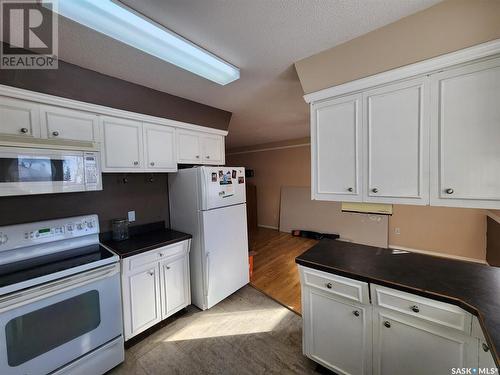 707 Grey Avenue, Grenfell, SK - Indoor Photo Showing Kitchen