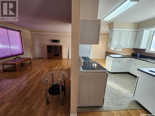 707 Grey Avenue, Grenfell, SK - Indoor Photo Showing Kitchen