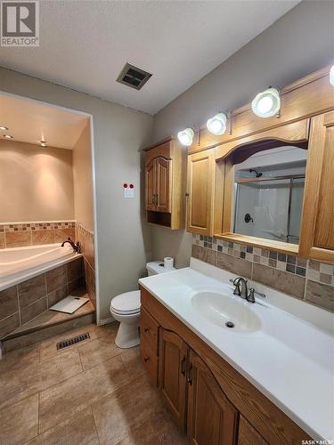 707 Grey Avenue, Grenfell, SK - Indoor Photo Showing Bathroom