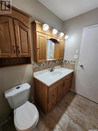 707 Grey Avenue, Grenfell, SK - Indoor Photo Showing Bathroom