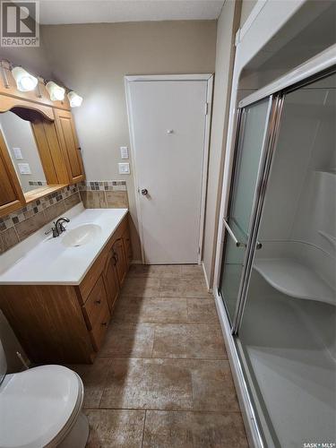 707 Grey Avenue, Grenfell, SK - Indoor Photo Showing Bathroom