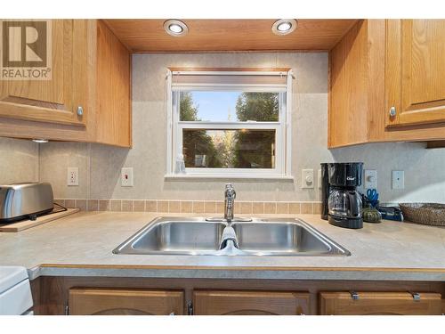 2698 Blind Bay Road Unit# G24, Blind Bay, BC - Indoor Photo Showing Kitchen With Double Sink