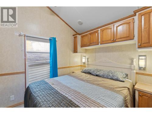 2698 Blind Bay Road Unit# G24, Blind Bay, BC - Indoor Photo Showing Bedroom