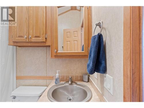 2698 Blind Bay Road Unit# G24, Blind Bay, BC - Indoor Photo Showing Bathroom