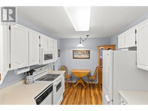 1170 Brookside Avenue Unit# 206, Kelowna, BC - Indoor Photo Showing Kitchen