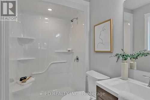 20 Queen Street S, Kawartha Lakes, ON - Indoor Photo Showing Bedroom