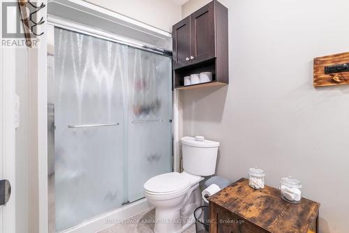 205 - 58 Glenelg Street W, Kawartha Lakes, ON - Indoor Photo Showing Bathroom