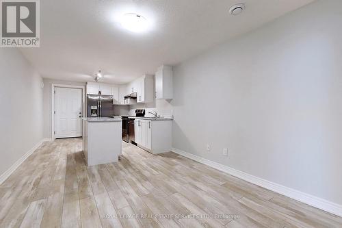 22 Bounty Ave S, Thorold, ON - Indoor Photo Showing Kitchen