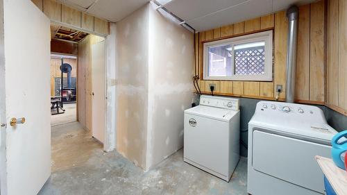 52 Ridgemont Drive, Fernie, BC - Indoor Photo Showing Bedroom