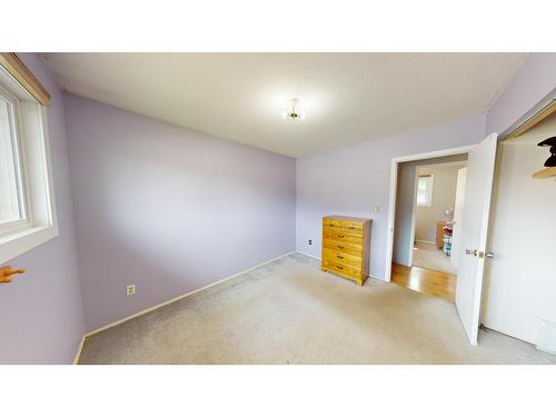 52 Ridgemont Drive, Fernie, BC - Indoor Photo Showing Laundry Room