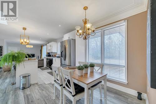 18 Poplar Dr, Richmond Hill, ON - Indoor Photo Showing Dining Room
