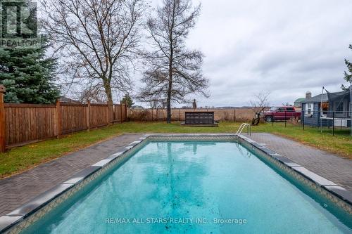 9179 Concession 4 N, Uxbridge, ON - Outdoor With In Ground Pool With Backyard