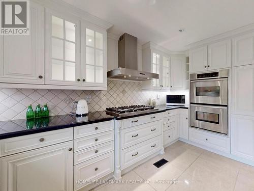 200 Rosedale Heights Dr, Vaughan, ON - Indoor Photo Showing Kitchen