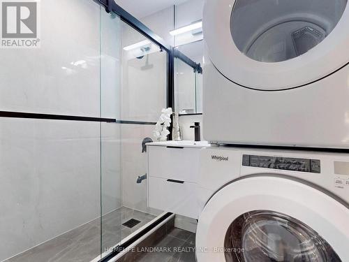 200 Rosedale Heights Dr, Vaughan, ON - Indoor Photo Showing Laundry Room