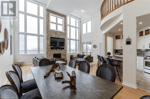 25 Waterview Rd, Wasaga Beach, ON - Indoor Photo Showing Dining Room With Fireplace