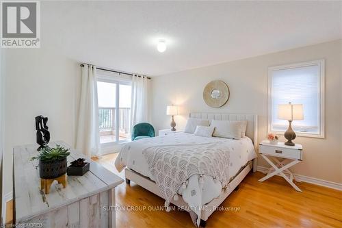 25 Waterview Road, Wasaga Beach, ON - Indoor Photo Showing Bedroom